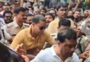দুর্গাপুরে ধৃত তৃণমূল নেতাকে ঘিরে বিক্ষোভ, ” চোর চোর ” স্লোগান  তদন্তের স্বার্থে বাড়ি ও অফিসে নিয়ে গেলো পুলিশ