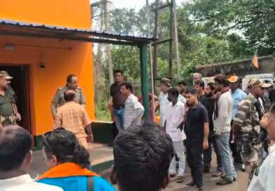 কোলিয়ারীর সামনে একটা আড্ডা খানা থেকে ব্যক্তির ঝুলন্ত দেহ উদ্ধার ঘিরে রহস্য