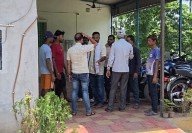 সাফাইয়ের কর্মীরা জঞ্জাল সাফাই করতে গিয়ে মানুষজনের ক্ষোভে পড়ে মারধর খেয়ে পুলিশের দ্বারস্থ হল
