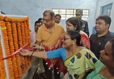 আসানসোলের স্কুলে সামাজিক সংগঠনের উদ্যোগে ওয়াটার কুলার  উদ্বোধনে বিধায়ক