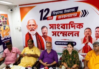 আসানসোলে জেলা বিজেপির সাংবাদিক সম্মেলন  নরেন্দ্র মোদির ১২ বছরের কৃতিত্ব তুলে ধরলেন মন্ত্রী ও বিধায়ক