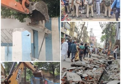 জল্পনার অবসান, আসানসোলের ব্যস্ততম রাস্তায় উচ্ছেদ অভিযান  বুলডোজার ভাঙলো অবৈধ নির্মাণ