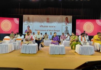দুর্গাপুরে ৫ জেলার প্রশাসনিক বৈঠক  জল জমলেই জবাবদিহি  অবৈধ দখল ও ডেঙ্গি রুখতে প্রশাসনকে সতর্কবার্তা  মন্ত্রী অগ্নিমিত্রা পালের