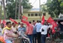 ভাতা, আয়ুষ্মান, জল, ১০০ দিনের কাজ সহ ৯ দফা দাবি  রুপনারায়নপুর পঞ্চায়েতে ডেপুটেশন কৃষক সভার