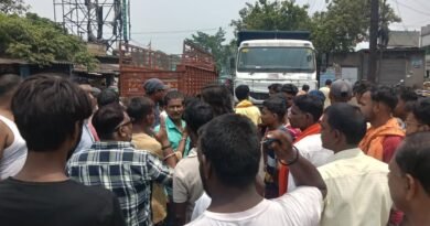 ইসিএলের কয়লাবাহী ডাম্পারের ধাক্কায় আহত যুবতী, সালানপুরে ‘নো-এন্ট্রি’র নিয়ম বদল নিয়ে ক্ষোভ এলাকায়