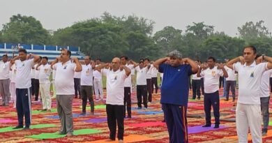 বিরোধীদের যোগাভ্যাসের পরামর্শ মন্ত্রী ডাঃ অজয় পোদ্দারের ‘হইচই নয়, যোগ করলে মানসিক শান্তি আসবে