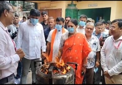 দুর্গাপুরে সিএমইআরআই পরিদর্শনে মন্ত্রী অগ্নিমিত্রা পাল বর্জ্য ব্যবস্থাপনায় কেন্দ্রের প্রযুক্তি ব্যবহারের উদ্যোগ