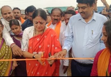 কুলটিতে ইসিএলের রাস্তা উদ্বোধনে পুর ও নগরোন্নয়ন মন্ত্রী অগ্নিমিত্রা পাল সরকার বাংলার মানুষের জন্য কাজ করছে