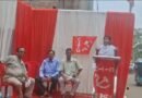 बालू चोरी रोककर खदान बचाओ, श्रम संहिता नहीं मानेंगे”  सीटू के आह्वान पर ईसीएल एरिया कार्यालय का घेराव, हड़ताल की चेतावनी; मीनाक्षी मुखर्जी ने किया संबोधित