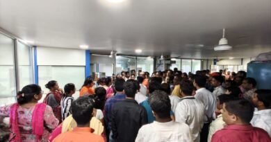 Asansol नगर निगम में अस्थायी कर्मियों का प्रदर्शन, UDMA  के निर्देश के अनदेखी का आरोप, भविष्य को लेकर जताई चिंता