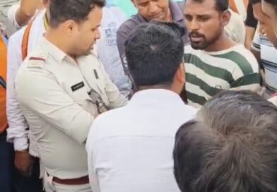 প্রকাশ্য দিবালোকে অন্ডালে সোনার দোকানে চুরির চেষ্টা, পুলিশের ও স্থানীয়দের তৎপরতায় পাকড়াও চোর