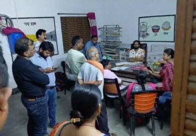পানাগড় স্কুলে দুই শিক্ষিকাকে তালা বন্ধ করে রাখার অভিযোগ  কাঠগড়ায় উচ্চ বিদ্যালয়ের প্রধান শিক্ষক, বিক্ষোভ, উত্তেজনা