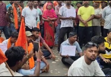 ডিপিএলে অস্থায়ী শ্রমিকদের বিক্ষোভ, একাধিক দাবিতে প্রশাসনিক ভবনের সামনে অবস্থান বিক্ষোভ বিএমএসের.