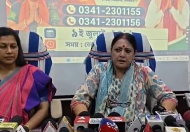 आसनसोल नगर निगम में ‘मुखामुखी’ जनसंपर्क कार्यक्रम में मंत्री अग्निमित्रा पाल  फोन पर सुनीं नागरिकों की शिकायतें और समस्याएं