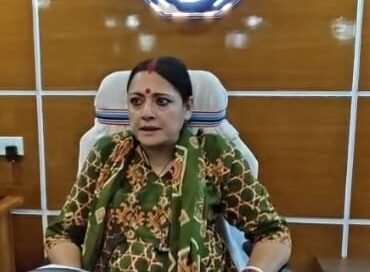 आसनसोल में अवैध अतिक्रमण हटाने के मामले में सरकारी निर्देशों की अवहेलना का आरोप, नगर निगम के तीन अधिकारियों को कारण बताओ नोटिस  मंत्री अग्निमित्रा पाल का कड़ा संदेश