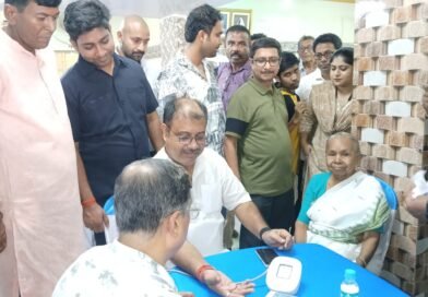 आसनसोल में इंडिया पावर के निःशुल्क स्वास्थ्य जांच शिविर में भाजपा विधायक शामिल