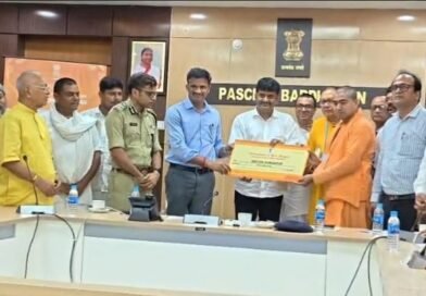 रथयात्रा के अवसर पर पश्चिम बर्दवान के चार समितियों को 5 लाख रुपये की सहायता राशि  हेल्प डेस्क और प्राथमिक चिकित्सा की भी व्यवस्था