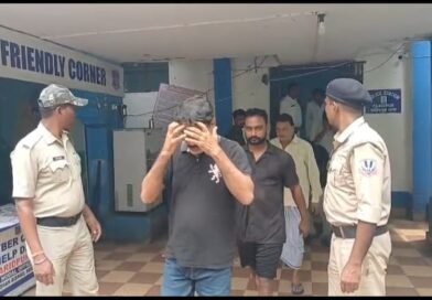 दुर्गापुर में जुए के अड्डे पर पुलिस की छापेमारी, 10 गिरफ्तार