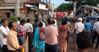 রাতের অন্ধকারে উধাও রাহুল সাংকৃত্যায়নের ৯ ফুট মূর্তি, রানিগঞ্জে বিক্ষোভ