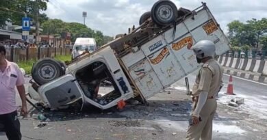 দুর্গাপুরে ট্রাকের ধাক্কায় ১৯ নং জাতীয় সড়কে পিকআপ ভ্যান উল্টে আহত ৫