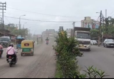 धूल की चादर में दम तोड़ती हरियाली! आसनसोल में पेड़ों को बचाने के लिए मंत्री अग्निमित्रा पाल का कड़ा संदेश, ओवरलोडिंग और प्रदूषण के खिलाफ कार्रवाई का आश्वासन