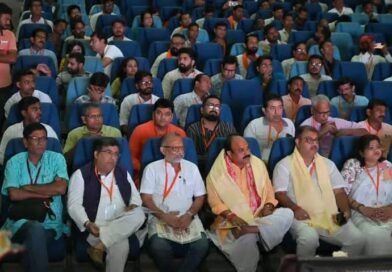 আসানসোলে বিজেপির ” লাভার্থী সম্পর্ক অভিযান” সভায় ‘কয়লা মাফিয়া’র উপস্থিতি ঘিরে বিতর্ক বার করে দিলো নেতৃত্ব