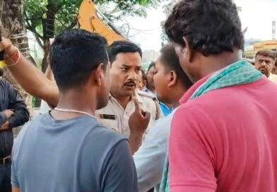 অন্ডালে ১৯ নং জাতীয় সড়কে বুলডোজার  অবৈধ নির্মাণ ভাঙার কাজ শুরু এনএইচএআইয়ের