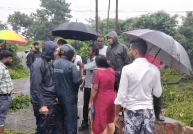 সালানপুরের ব্রিজে জলের তোড়ে স্কুটি সহ তলিয়ে গেলো কুলটির যুবক  উদ্ধারে বিপর্যয় মোকাবিলা বাহিনী