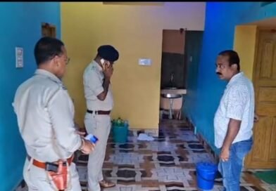 पैसों के लालच में मां का सीढ़ियों पर सिर पटककर हत्या करने का आरोप, बड़े भाई के खिलाफ छोटे भाई ने थाने में दर्ज कराई शिकायत  आसनसोल में सनसनी