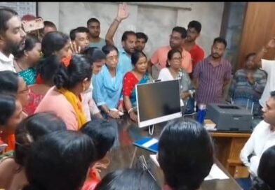 अन्नपूर्णा योजना का पैसा नहीं मिलने पर महिलाओं का विरोध, आसनसोल में एसडीओ का घेराव, प्रदर्शन