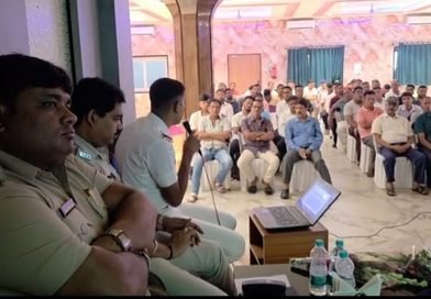 कुल्टी जोन के होटल मालिकों के साथ सुरक्षा और साइबर जागरूकता को लेकर पुलिस की बैठक