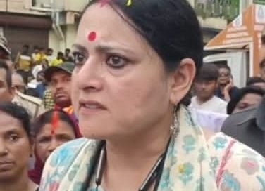 আসানসোল পুর এলাকায় বকেয়া কর আদায়ে নোটিশ  মিটিয়ে দেওয়ায় আর্জি মন্ত্রী অগ্নিমিত্রা পালের
