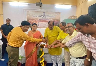 आसनसोल के कॉलेज में जिलास्तरीय विद्यार्थियों की युवा संसद प्रतियोगिता, विधायक ने किया उद्घाटन