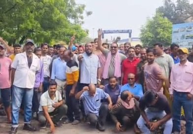 26 हजार केंद्रीय वेतन की मांग को लेकर कुल्टी सेल कारखाने के गेट पर प्रदर्शन, आंदोलन में 550 ठेका कर्मी