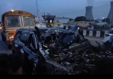 अंडाल में राष्ट्रीय राजमार्ग के ओवरब्रिज पर बड़े हादसे से बचाव, ट्रक के पीछे चारपहिया वाहन ने मारी जोरदार टक्कर  चालक घायल