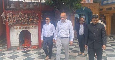 दो दिवसीय दौरे पर धनबाद पहुंचे प्रधानमंत्री के सलाहकार कल्याणेश्वरी मंदिर में की पूजा, झरिया और BCCL अधिकारियों के साथ करेंगे चर्चा दो दिवसीय दौरे पर धनबाद पहुंचे प्रधानमंत्री के सलाहकार कल्याणेश्वरी मंदिर में की पूजा, झरिया और BCCL अधिकारियों के साथ करेंगे चर्चा