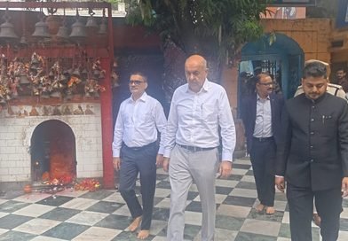 दो दिवसीय दौरे पर धनबाद पहुंचे प्रधानमंत्री के सलाहकार  कल्याणेश्वरी मंदिर में की पूजा, झरिया और BCCL अधिकारियों के साथ करेंगे चर्चा
