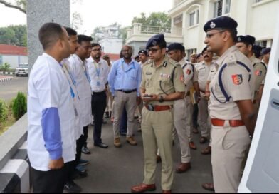 আসানসোল দুর্গাপুর পুলিশের হাতে বিশেষ ” মোবাইল ফরেনসিক ভ্যান “