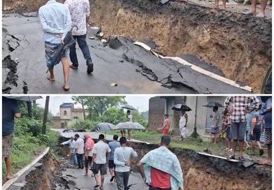 প্রবল বৃষ্টিতে বারাবনিতে রাস্তায় ধস, বিপাকে এলাকার বাসিন্দারা, বন্ধ যাতায়াত