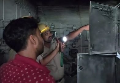 দুর্গাপুরের আবাসনের মিটার রুমে ভয়াবহ আগুন, আতঙ্ক