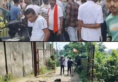 বার্নপুরে ইস্কো কারখানা কতৃপক্ষের বিরুদ্ধে রাস্তা কেটে গর্ত করার অভিযোগ, বাসিন্দাদের বিক্ষোভ, উত্তেজনা