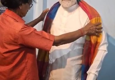 प्रधानमंत्री के जन्मदिन पर अनोखी पहल  आसनसोल के सुशांत राय ने बनाई नरेंद्र मोदी की मोम की प्रतिमा