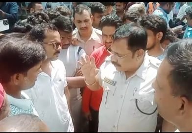 19 नंबर राष्ट्रीय राजमार्ग पर ‘टोटो’ चलाने पर पुलिस की रोक, आसनसोल में चालकों का प्रदर्शन