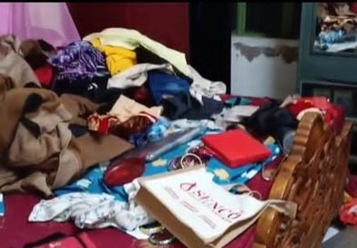 সপরিবারে বিদেশ ভ্রমণে শিক্ষক  দুর্গাপুরের বাড়িতে দুঃসাহসিক চুরি, লুঠ ৬ লক্ষ টাকার গয়না