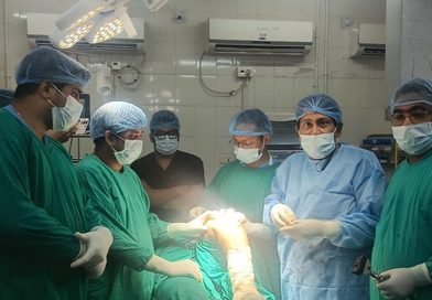 আসানসোল জেলা হাসপাতালে ট্রমা সেন্টারে প্রথম দুটি হাঁটুর প্রতিস্থাপনে সফল অস্ত্রোপচার