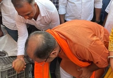 आसनसोल नगर निगम के बोरो-4 और बोरो-5 में सड़क कार्य का भाजपा विधायक ने किया शिलान्यास