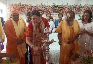 रानीगंज के हाई स्कूल में रजत जयंती वर्ष का आयोजन, कार्यक्रम का उद्घाटन करने पहुंचीं मंत्री अग्निमित्रा पाल