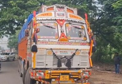 झारखंड से आ रहे अवैध कोयले से लदे ट्रक का पुलिस ने किया पीछा, आसनसोल में बैंक की इमारत से टकराया, चालक फरार