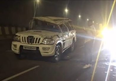 दशमी की रात अंडाल फ्लाईओवर पर हादसा, चार पहिया गाड़ी पलटने से 6 घायल