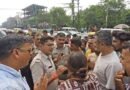 আসানসোলে পথ দুর্ঘটনাকে কেন্দ্র করে উত্তেজনা, পুলিশের ভূমিকা নিয়ে সরব বাসিন্দারা, ডাম্পার আটকে রাস্তা অবরোধ, বিক্ষোভ আসানসোলে পথ দুর্ঘটনাকে কেন্দ্র করে উত্তেজনা, পুলিশের ভূমিকা নিয়ে সরব বাসিন্দারা, ডাম্পার আটকে রাস্তা অবরোধ, বিক্ষোভ